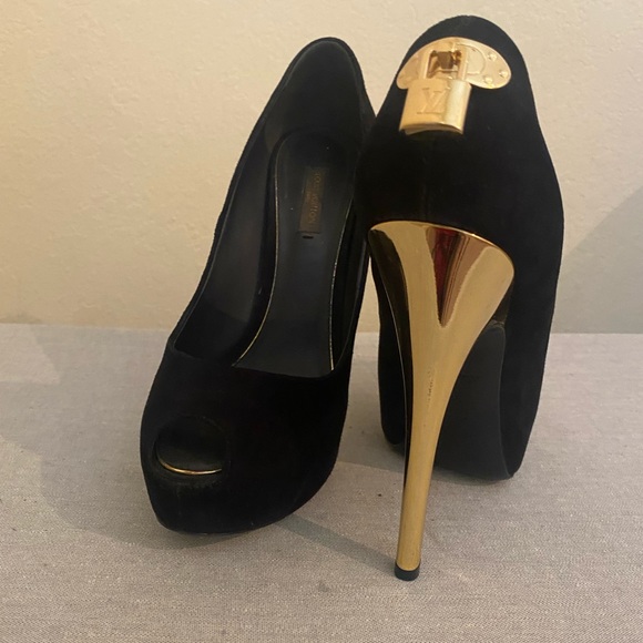 Authentic Louis Vuitton Heels Size 38! - Picture 5 of 6
